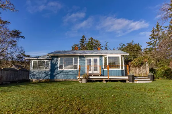 Galiano Island, BC V0N 1P0,73 Madrona RD