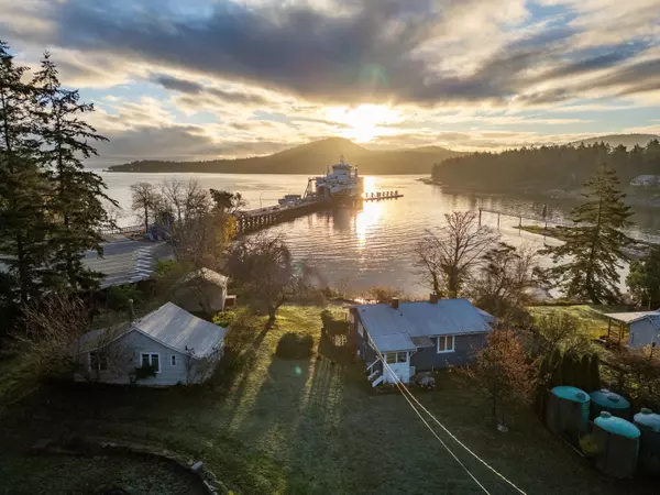 Galiano Island, BC V0N 1P0,73 Madrona RD