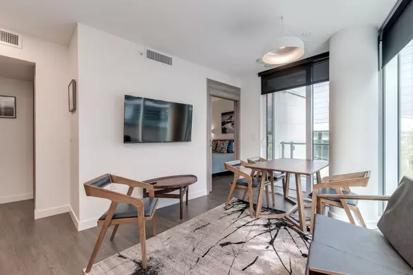 Vancouver, BC V0R 2G0,87 Nelson Street #381