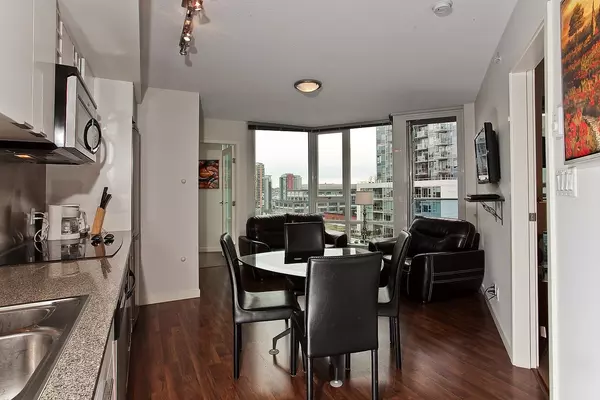 788 Hamilton Street #601 Vancouver, BC V6B 0E9