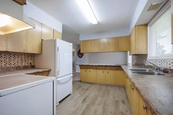 8585 Howard CRES Chilliwack, BC V2P 5R5