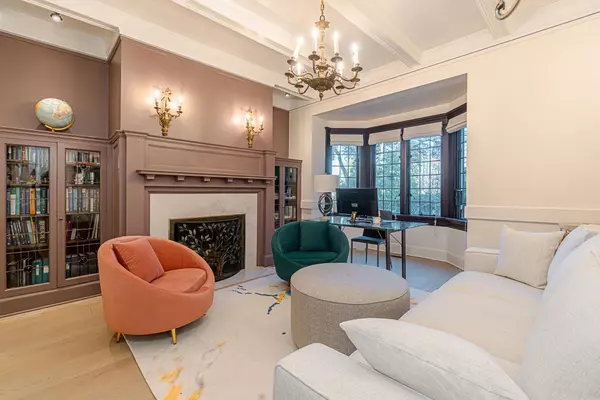 1080 Wolfe AVE Vancouver, BC V6H 1V8