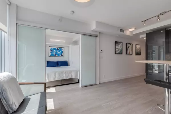 1283 Howe Street #1506 Vancouver, BC V6Z 0E3