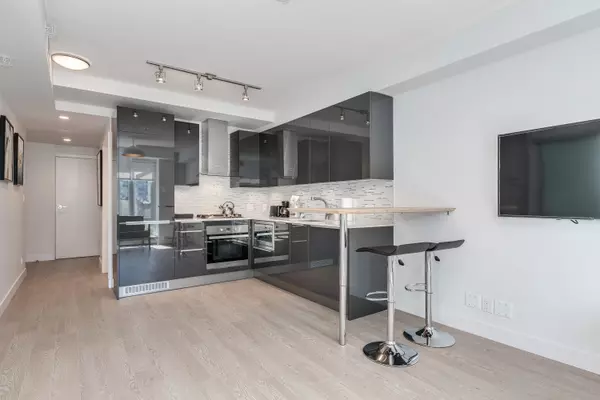 1283 Howe Street #1506 Vancouver, BC V6Z 0E3