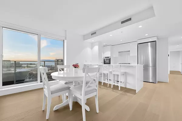 5766 Gilbert RD #1202 Richmond, BC V7C 0G2