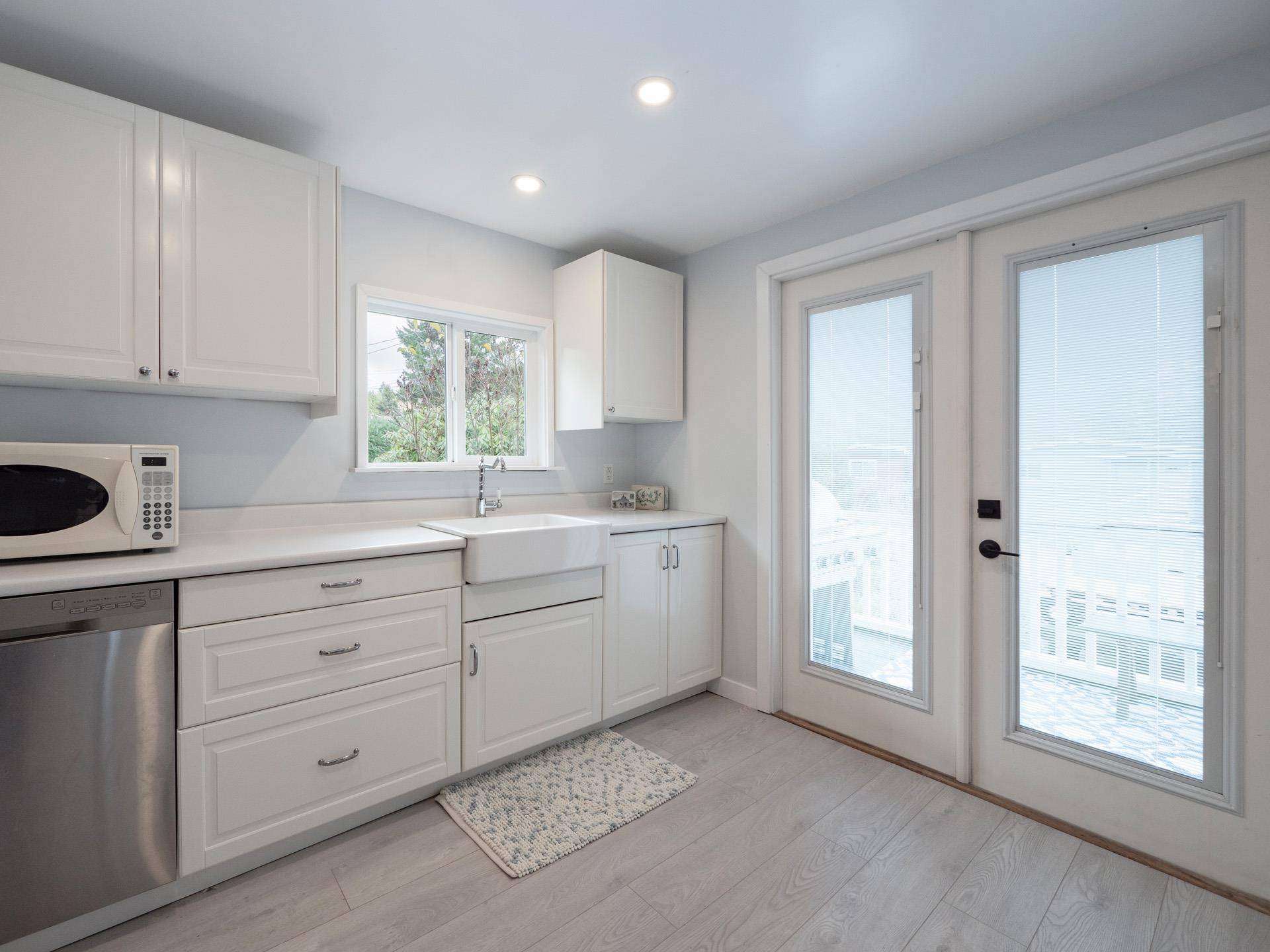 Gibsons, BC V0N 1V9,747 Cascade CRES