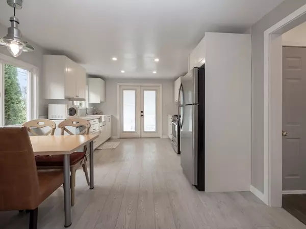 Gibsons, BC V0N 1V9,747 Cascade CRES