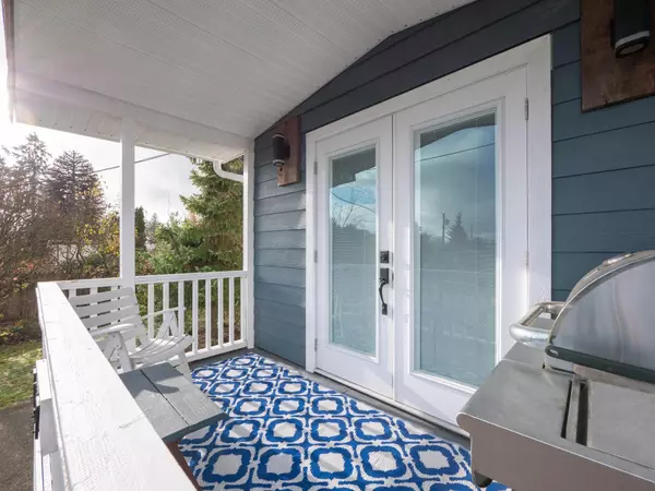 Gibsons, BC V0N 1V9,747 Cascade CRES