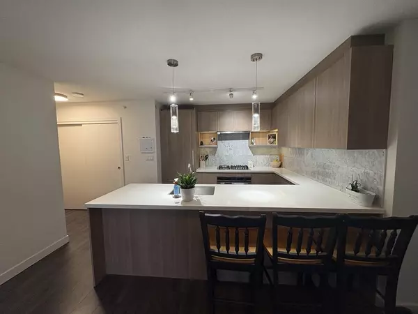 Surrey, BC V3T 0L5,13696 100 AVE #2806