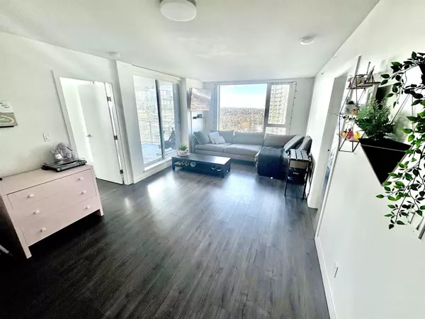 Surrey, BC V3T 0L5,13696 100 AVE #2806