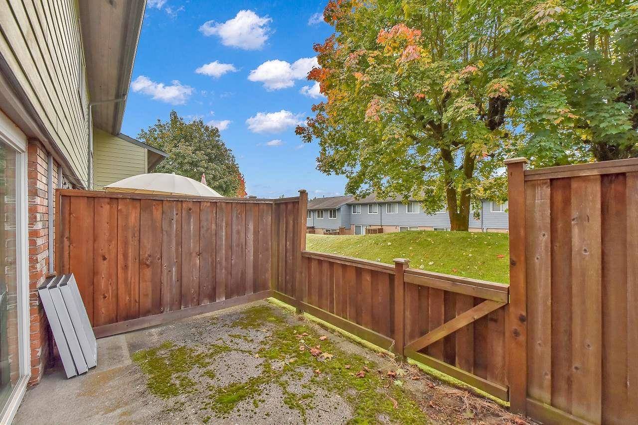 Surrey, BC V3R 1W6,10752 Guildford DR #92