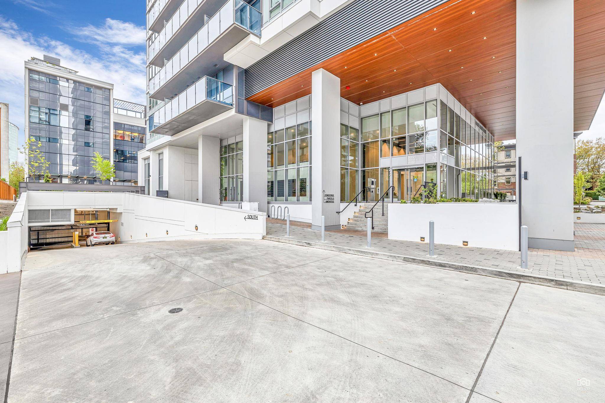 Surrey, BC V3T 0S7,10448 University DR #1705