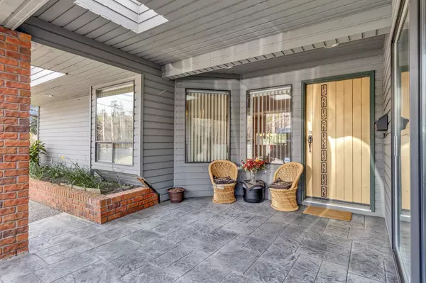 Surrey, BC V3X 1T8,5441 128 ST