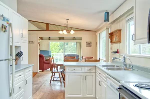 Madeira Park, BC V0N 2H1,4618 Gerrans Bay RD