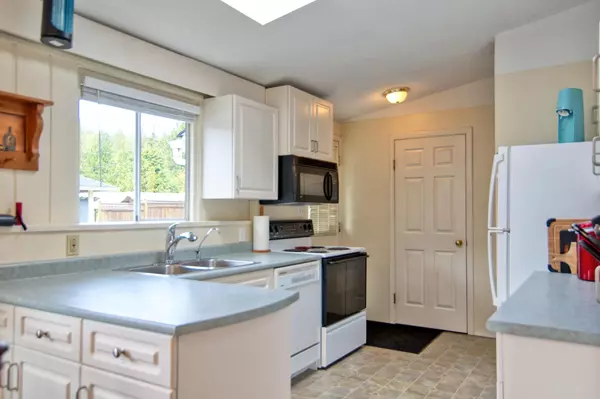 Madeira Park, BC V0N 2H1,4618 Gerrans Bay RD