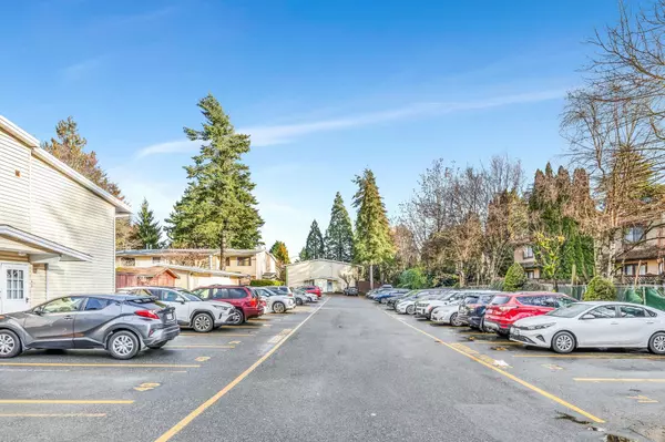 Surrey, BC V3V 4L6,9400 122 ST #1