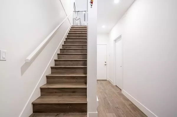 Surrey, BC V4N 1N3,7177 194a ST #53