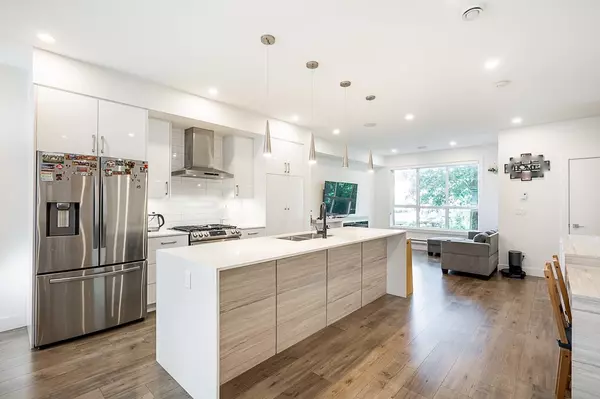 Surrey, BC V4N 1N3,7177 194a ST #53