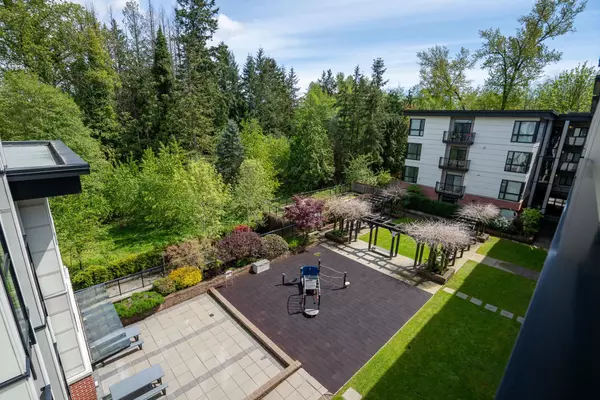 14358 60 AVE #411, Surrey, BC V3X 0G3
