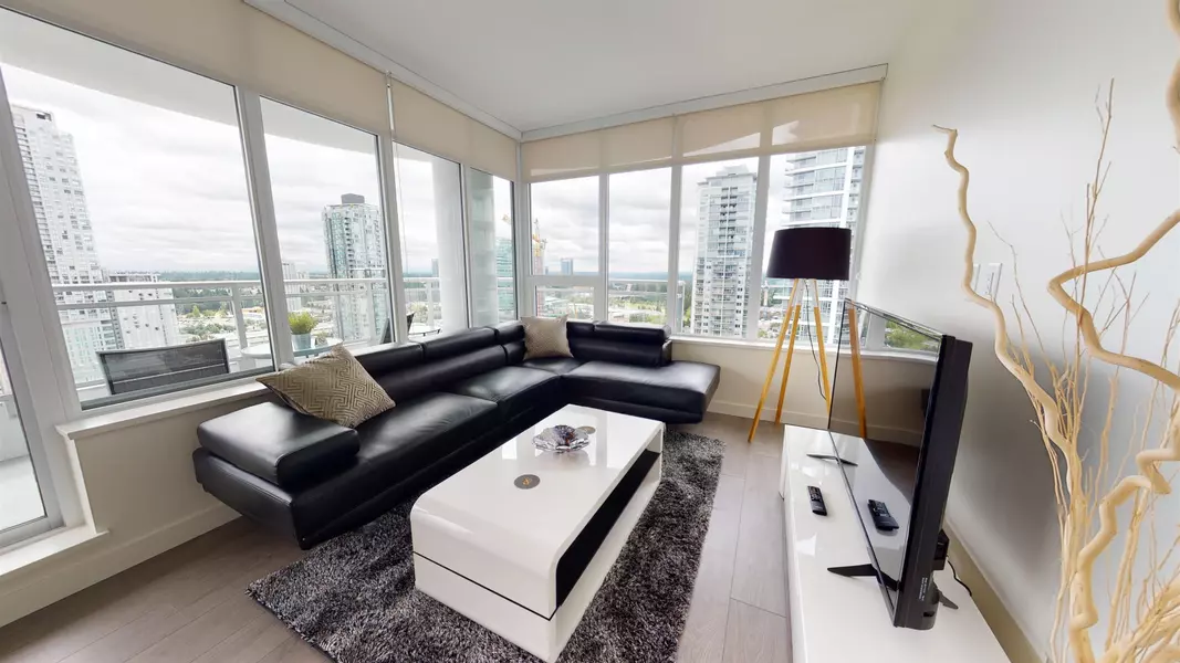 13318 104th AVE #2405, Surrey, BC V3T 0R2