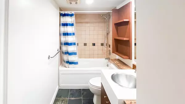 Vancouver, BC V6Z 3B8,1438 Richards Street #307