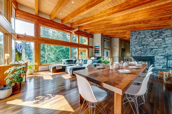 Whistler, BC V8E 0G5,9557 Emerald DR