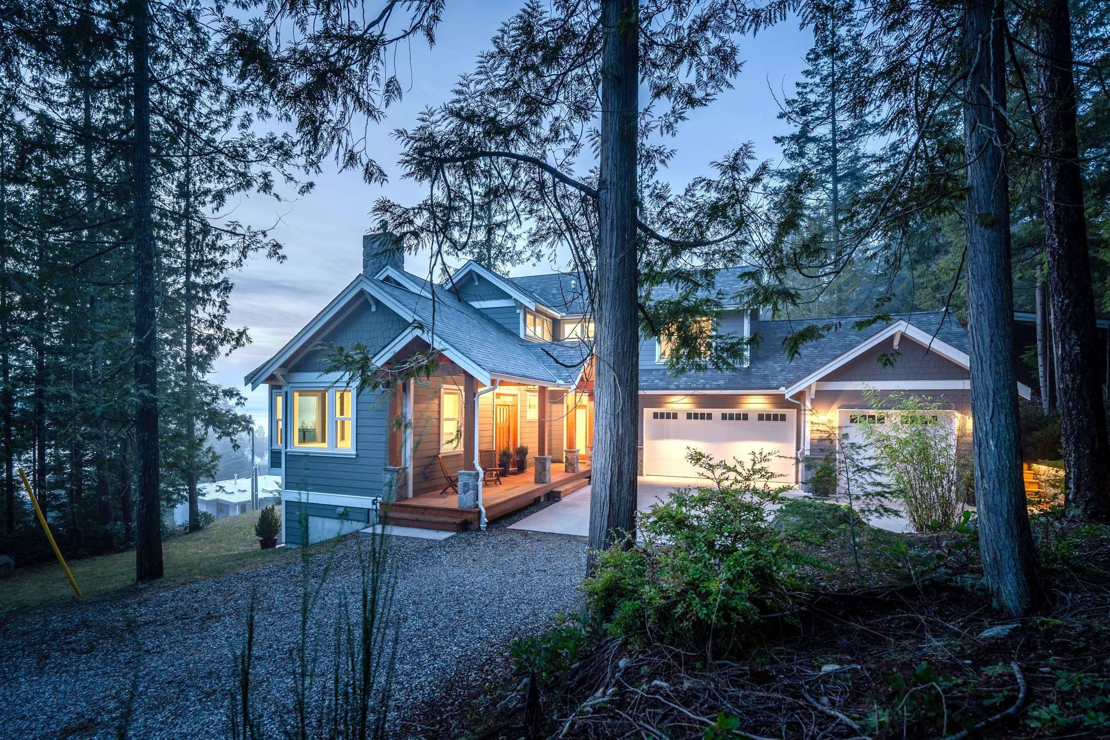 153 Swallow RD, Gibsons, BC V0N 1V3