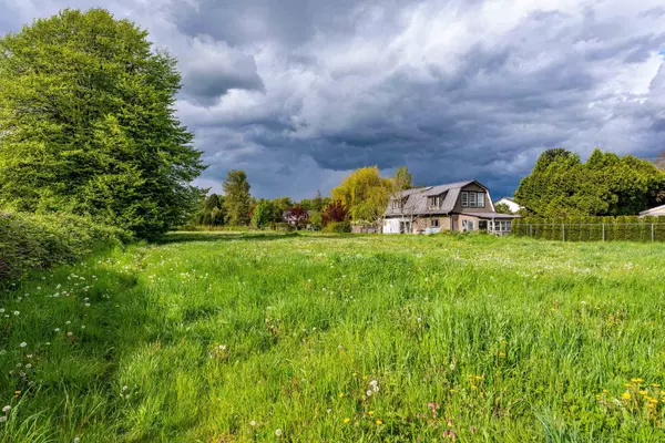Chilliwack, BC V2R 5E5,42165 Yarrow Central RD