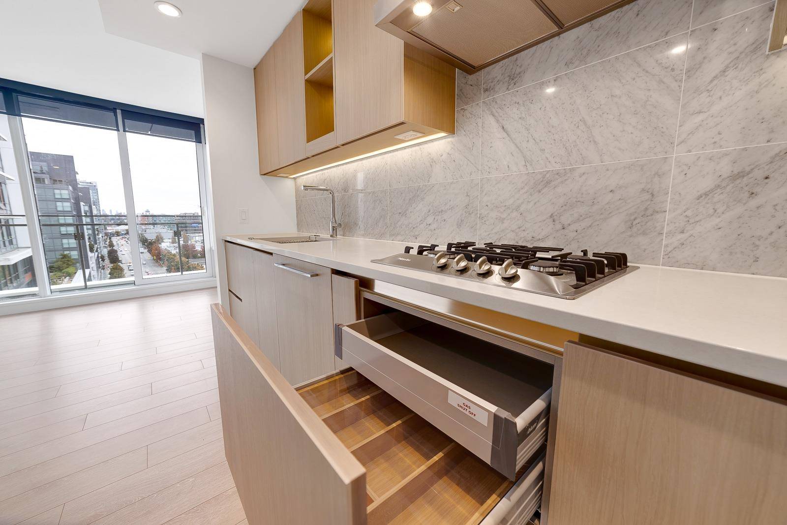 1768 Cook ST #1214 Vancouver, BC V5Y 0N3