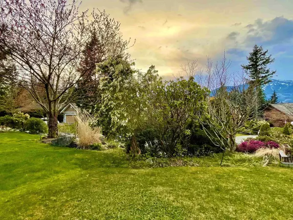 189 Stonegate DR Furry Creek, BC V0N 3Z2