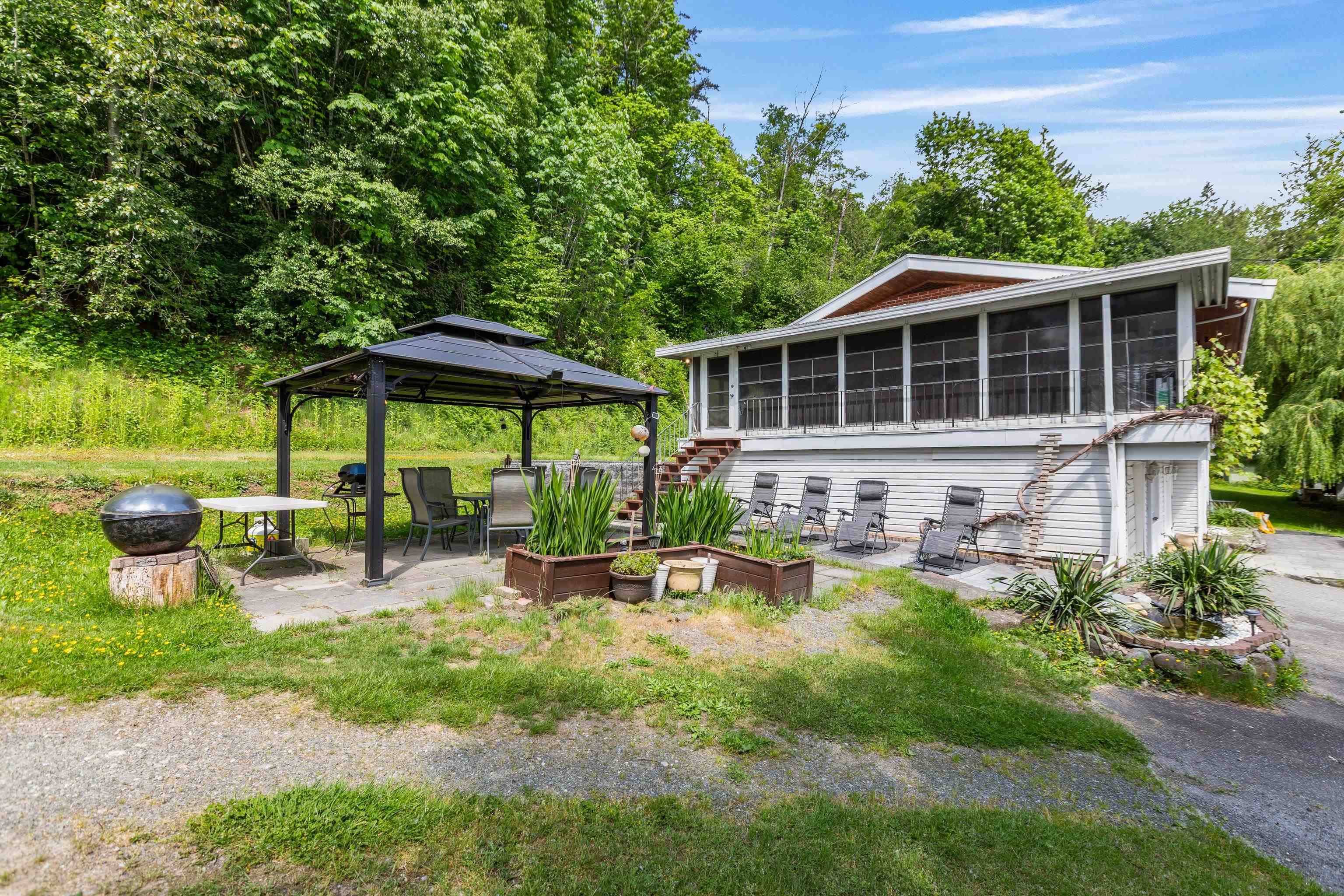 Maple Ridge, BC V2W 1K3,9370 263 ST