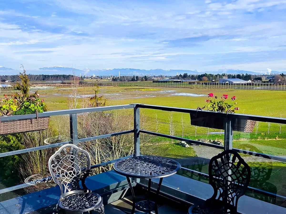 Richmond, BC V7E 0C4,13040 No. 2 RD #408
