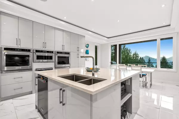 1028 Goat Ridge DR Britannia Beach, BC V8B 1J2