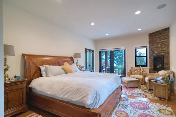 4253 Packalen BLVD Garden Bay, BC V0N 1S1