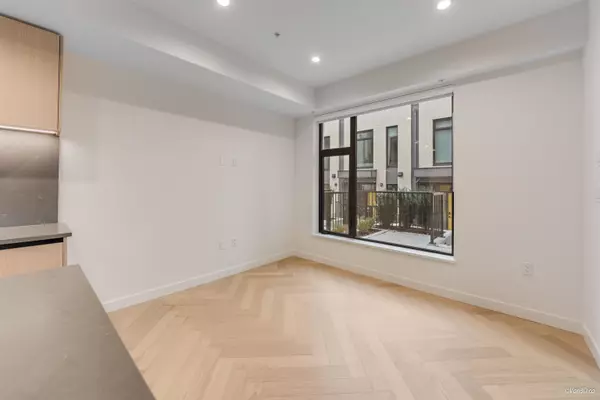 Vancouver, BC V6P 0L2,6788 Oak ST #18