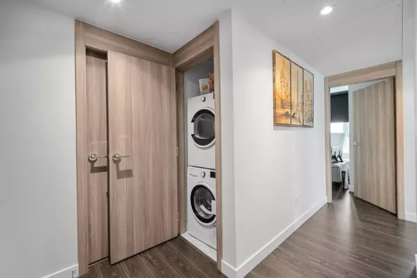 9887 Whalley BLVD #3004 Surrey, BC V3T 0P4