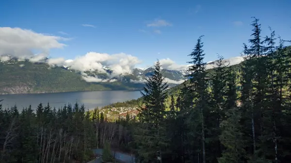 1154 Copper DR Britannia Beach, BC V8B 1J2