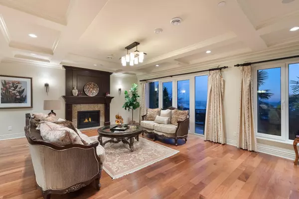 West Vancouver, BC V7S 3A3,2533 Westhill DR