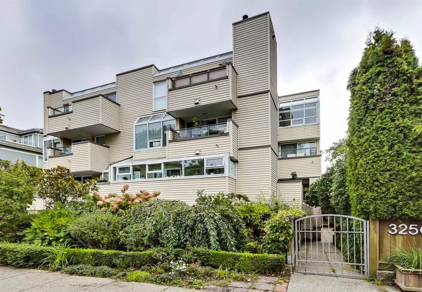 3250 W 4th AVE #8, Vancouver, BC V6K 1R9