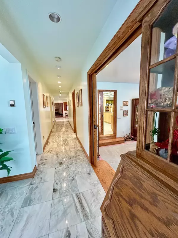 Richmond, BC V6Y 3G4,8351 Sunnywood DR