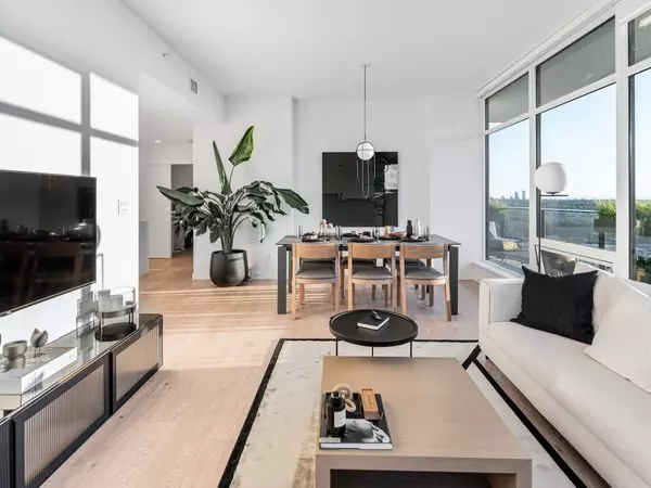 Burnaby, BC V5C 0N4,2181 Madison AVE #3803