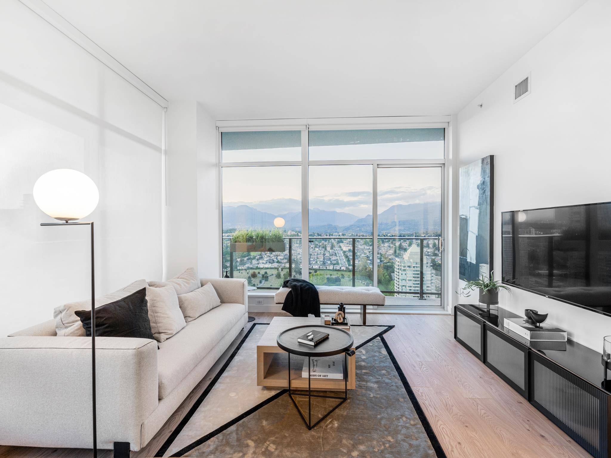 Burnaby, BC V5C 0N4,2181 Madison AVE #3803