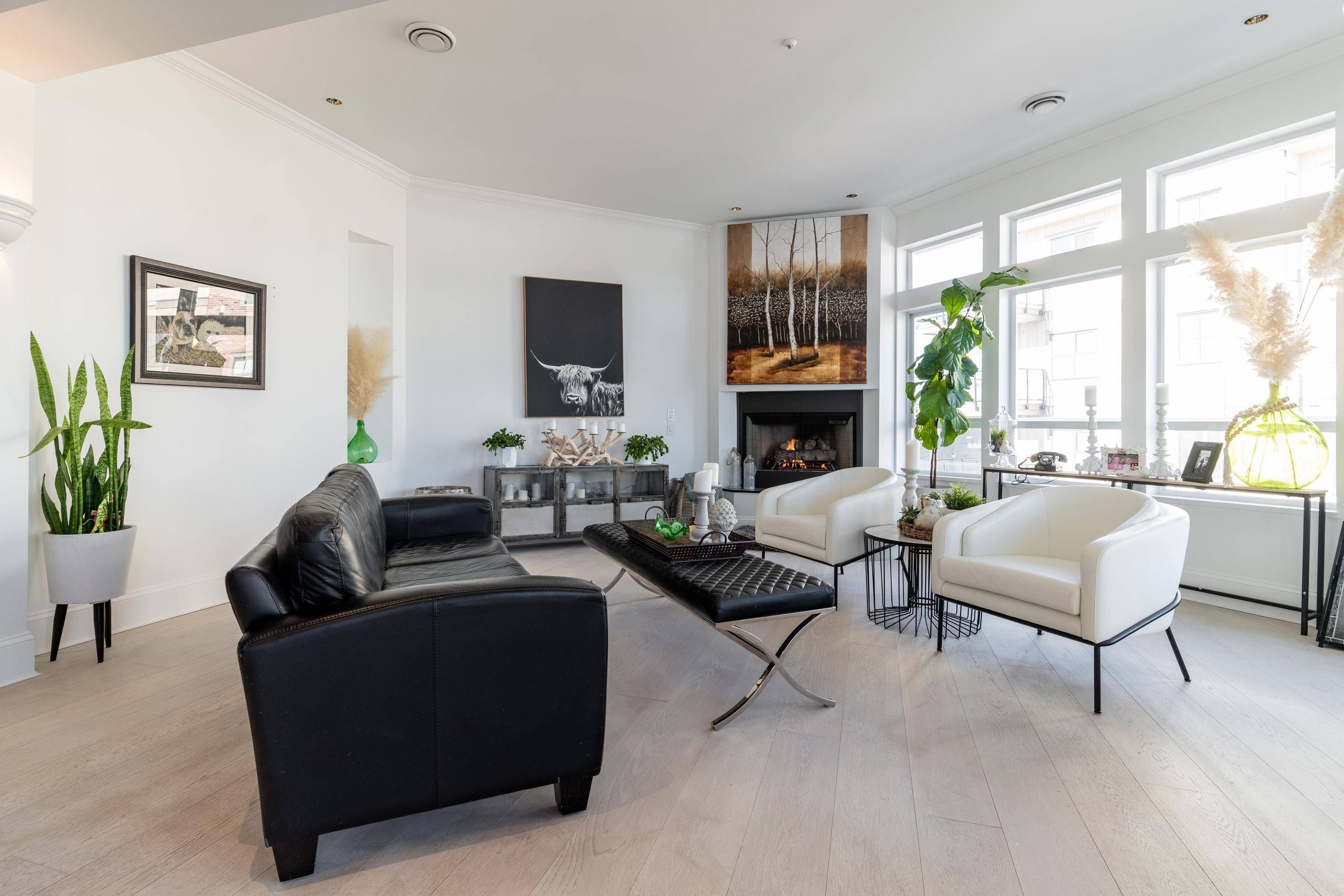 Langley, BC V3A 4N3,20448 Park AVE #401
