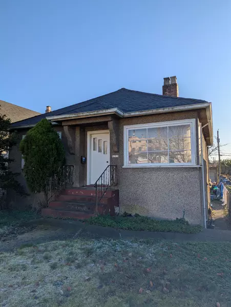 2520 E Pender ST, Vancouver, BC V5K 2B5