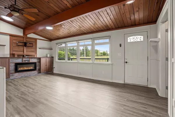 29554 Duncan AVE Abbotsford, BC V4X 1J4