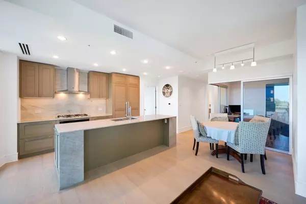 Surrey, BC V4B 0C3,1501 Foster ST #801