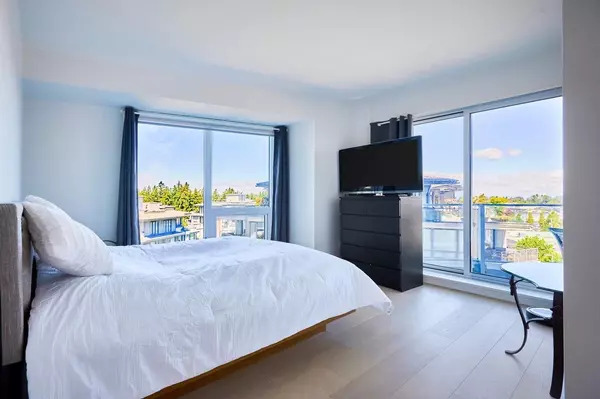 Surrey, BC V4B 0C3,1501 Foster ST #801