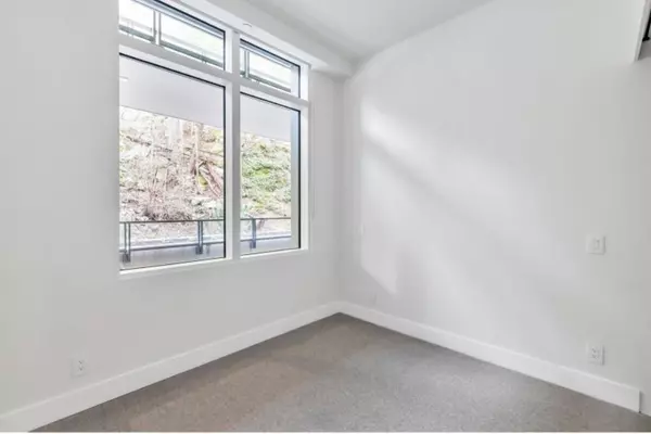 West Vancouver, BC V7W 0A4,6707 Nelson AVE #205