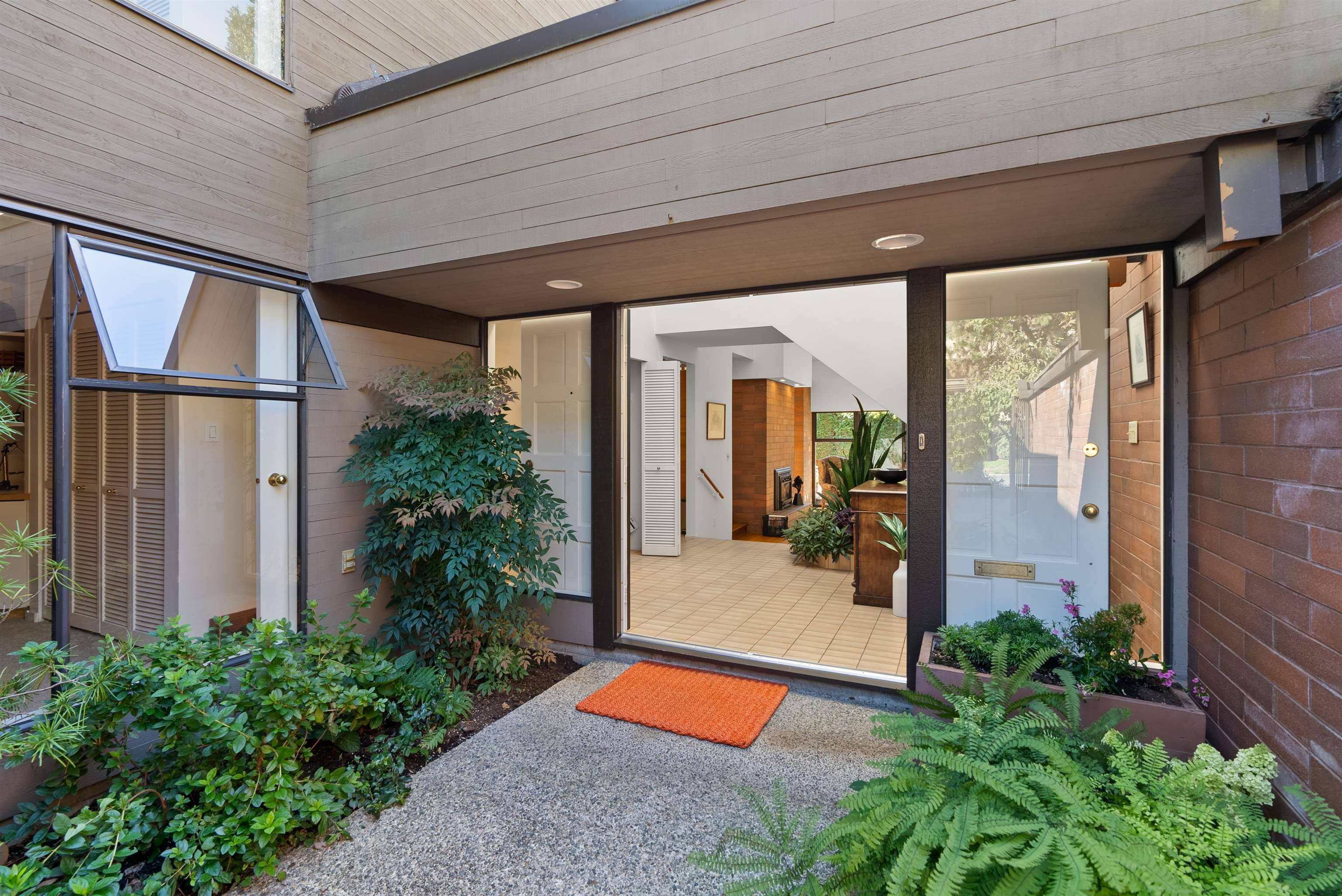 328 Wethersfield DR, Vancouver, BC V5X 4N1