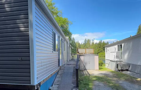 Madeira Park, BC V0N 2H1,12793 Madeira Park RD #14
